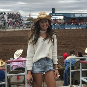 White fox boutique White Sweater